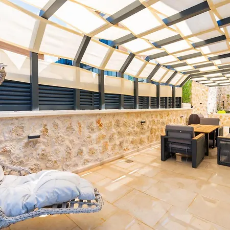 Miel Suites-3 Luxury With Private Pool&sauna Villa *